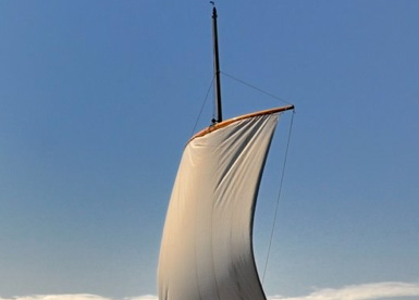 [ img - Skipavik-sail.jpg ]